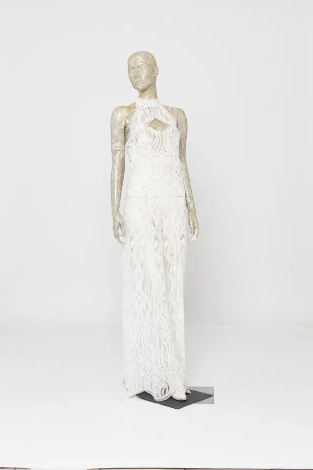 Abito a colonna ricamato con perle, Atelier Olesia Udine